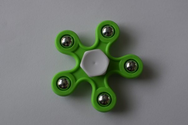 fidget spinneri vihreä